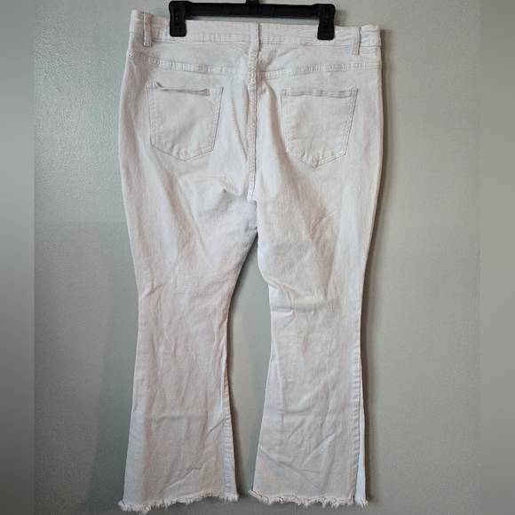 SHEIN White Button Up Flared Pants Spring Size 3XL - Picture 4 of 7